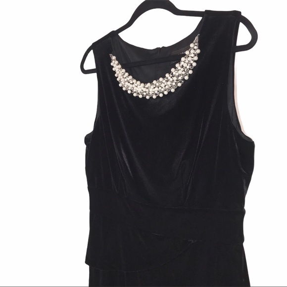 Vintage Black Velvet Evening Dress - Picture 3 of 10